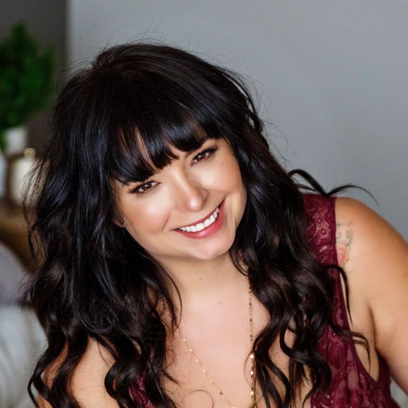 Meet your Posher, Danita - Picture 1 of 1